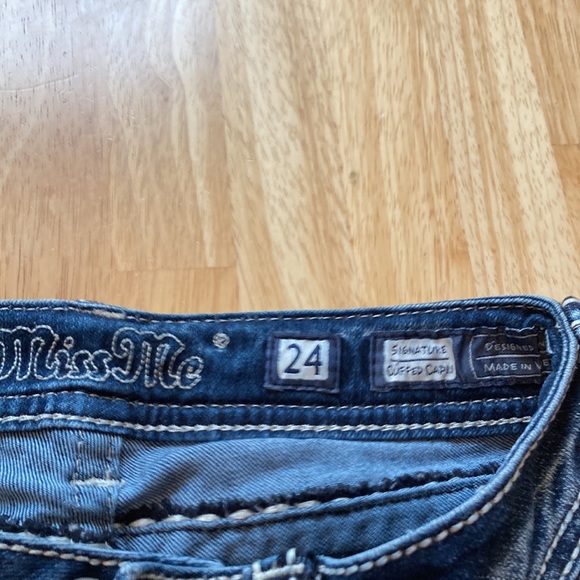 Miss Me Crop Jeans - Picture 11 of 13